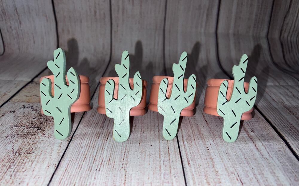 Set of 4 Sequoia Cactus Napkin Rings Wood Pink Green Mervyn's